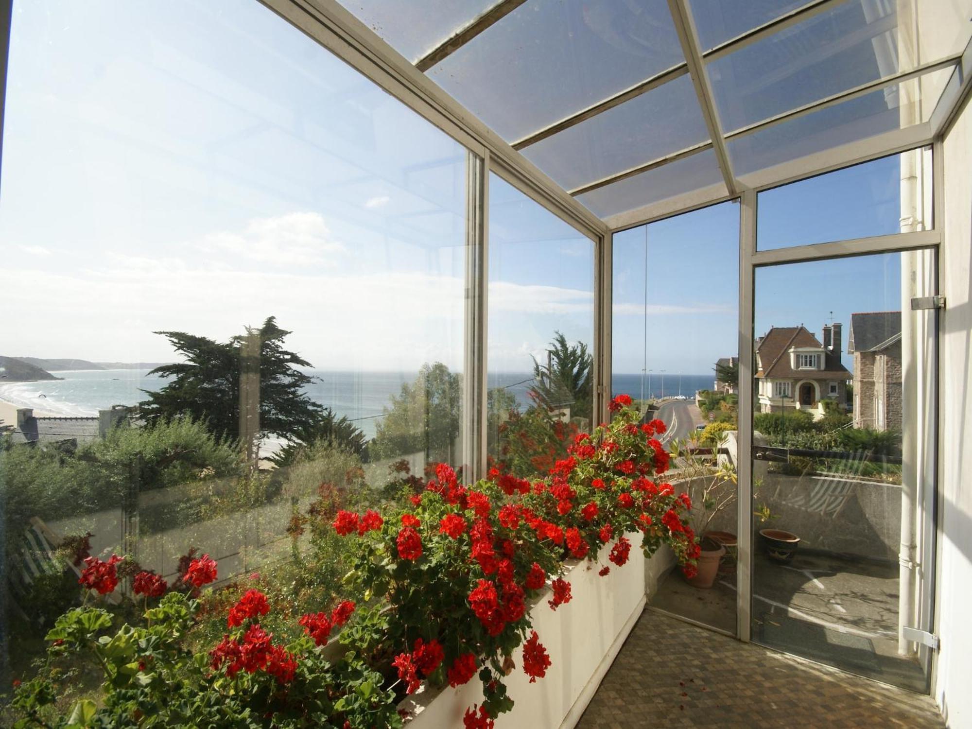 Beautiful Holiday Home With Sea View In 에르퀴 외부 사진