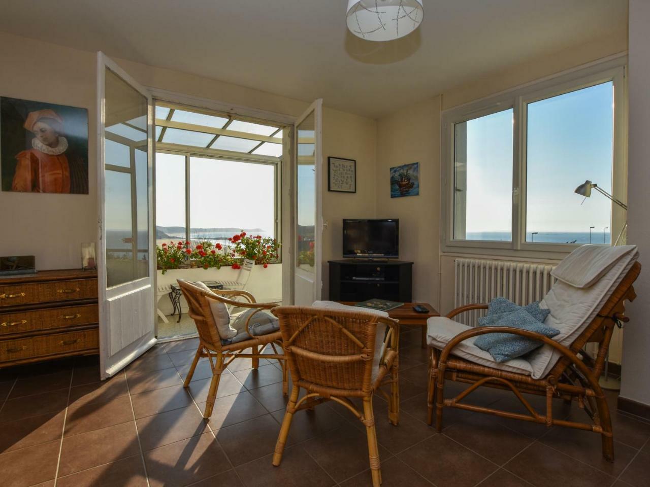Beautiful Holiday Home With Sea View In 에르퀴 외부 사진